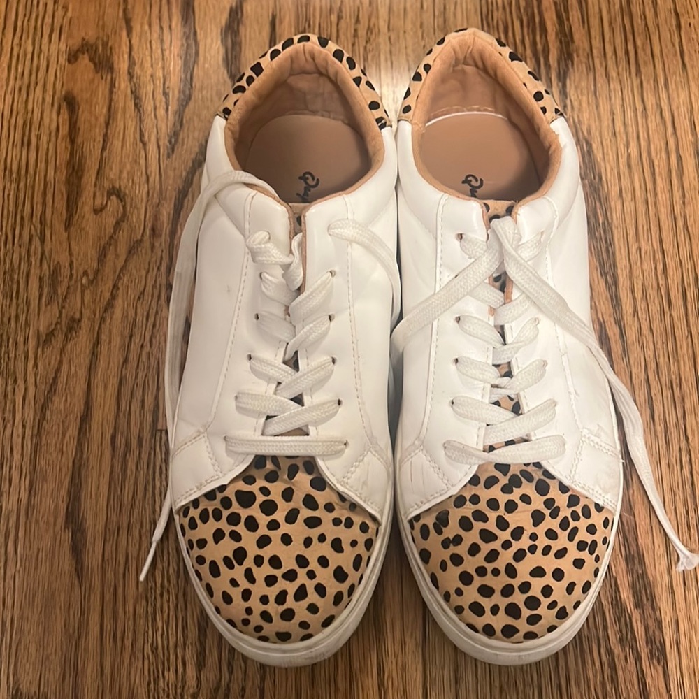 Women’s Size 8.5 Qupid Altar’s State Cheetah Print Casual Sneaker